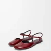 Ballerines à bride à la cheville en cuir d&rsquo;agneau verni souple Rouge foncé