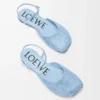 Ballerines à bride à la cheville en daim bleu ciel ornées de strass