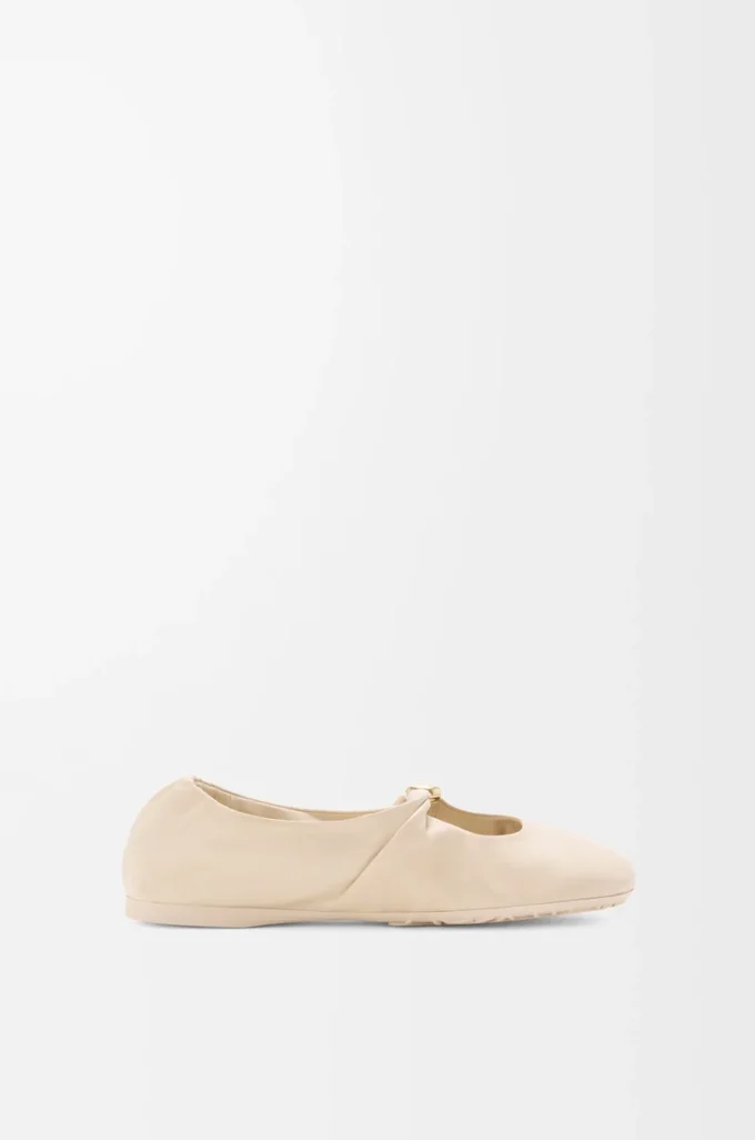 Ballerines Pebble Soft en cuir d&rsquo;agneau nappa couleur Dough