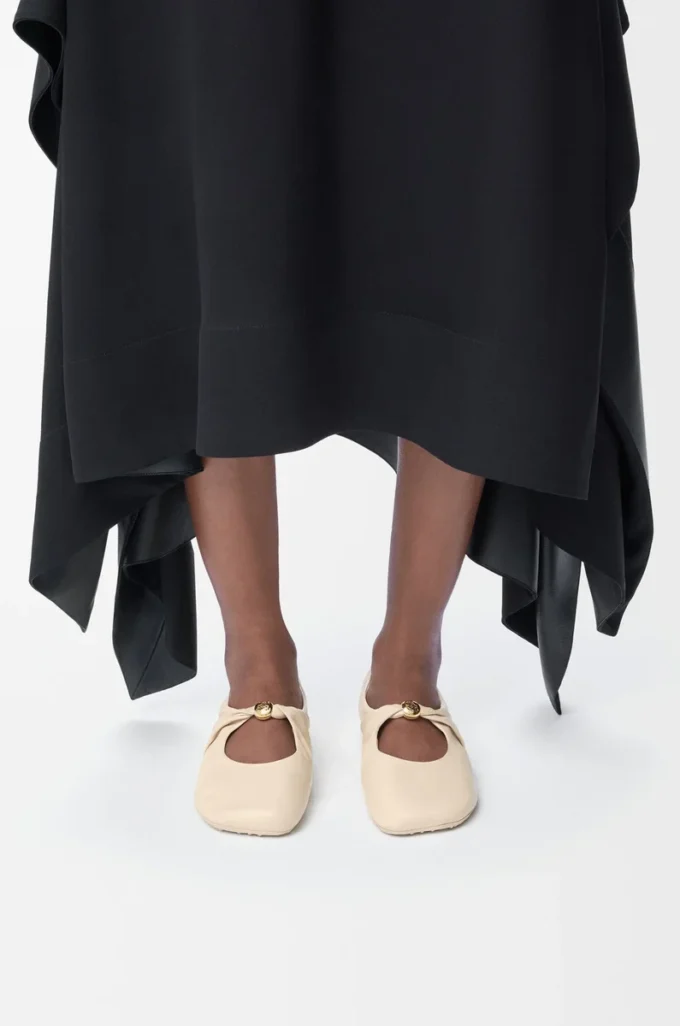 Ballerines Pebble Soft en cuir d&rsquo;agneau nappa couleur Dough