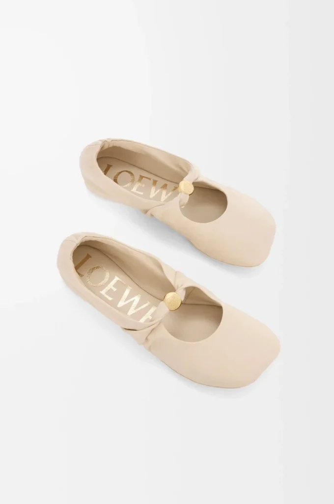 Ballerines Pebble Soft en cuir d&rsquo;agneau nappa couleur Dough