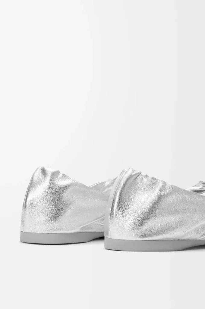 Ballerines Pebble Soft en cuir d&rsquo;agneau nappa laminé argenté