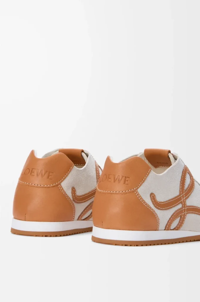 Ballet Runner 2.0 non doublée en cuir de cerf et cuir de veau tanné végétal Soft White/Tan