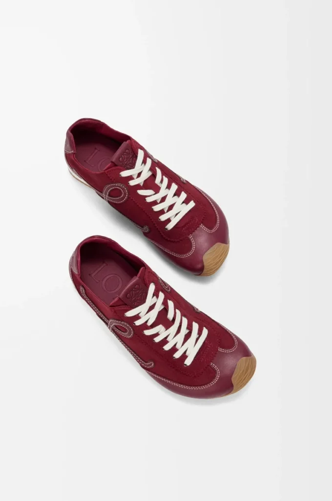 Ballet Runner 2.0 sans doublure en cuir de cerf et cuir de veau tanné végétal Bordeaux