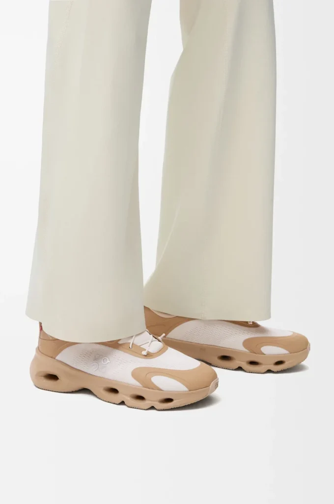 Baskets Cloudsolo Dark Sand/Cream