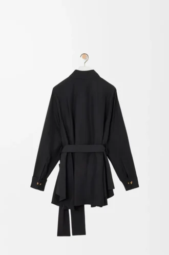 Blouse ceinturée en soie noire