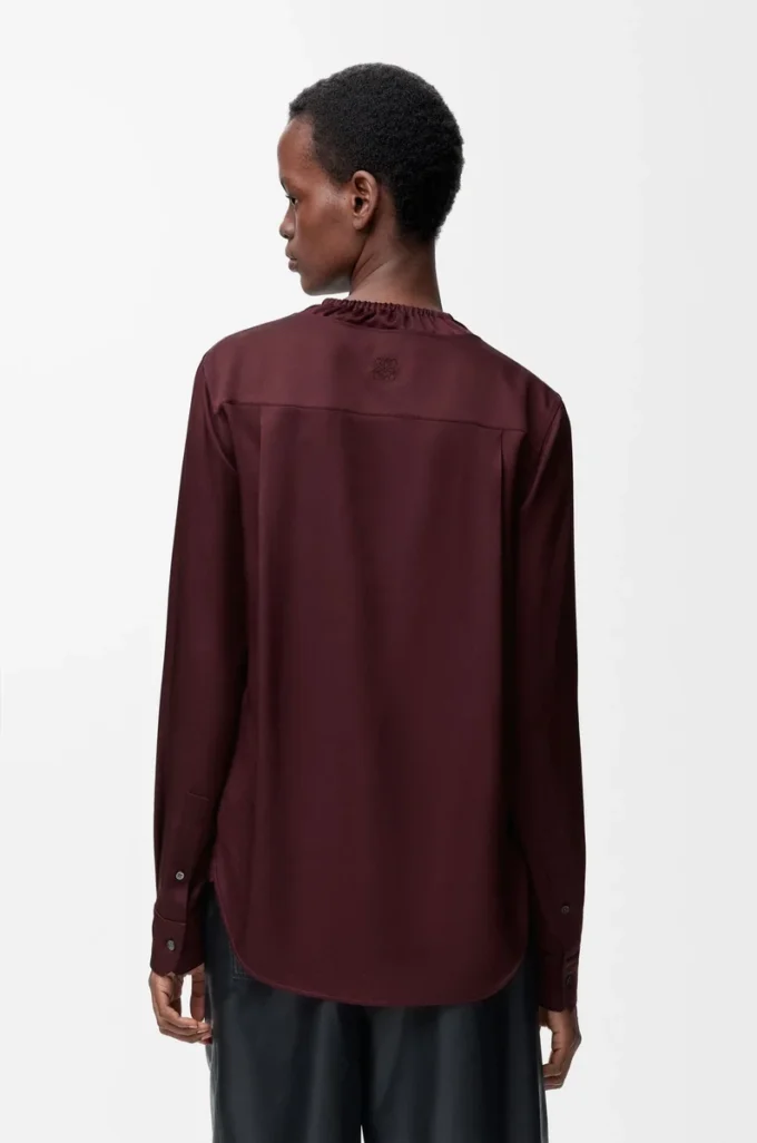Blouse en soie bordeaux