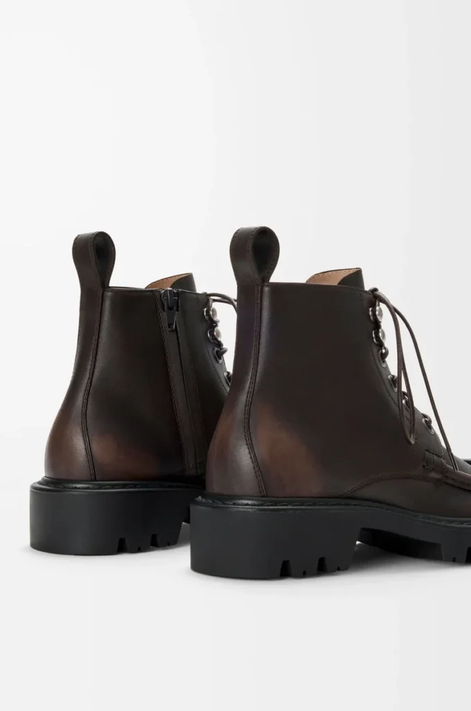 Bottines combat Sierra en cuir de veau brossé marron foncé Bottines combat Sierra en cuir de veau brossé marron foncé