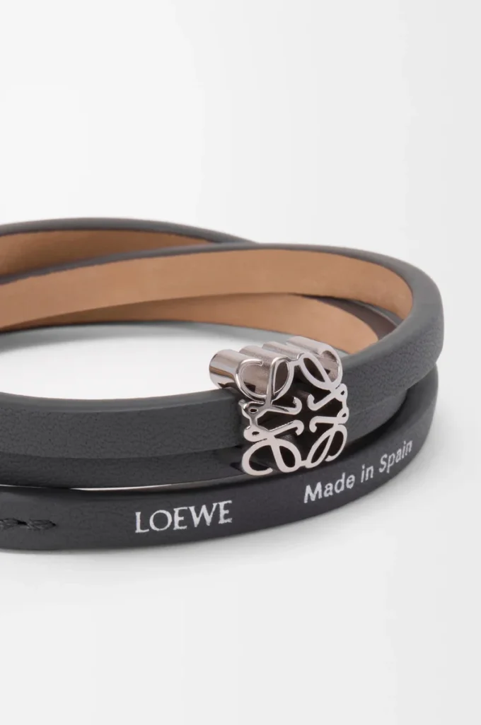 Bracelet torsadé Anagram Bombé en cuir de veau ardoise Bracelet torsadé Anagram Bombé en cuir de veau ardoise