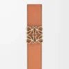 Ceinture réversible Anagram en cuir de veau grainé souple et cuir de veau lisse Tan/Noir/Vieux Or Ceinture réversible Anagram en cuir de veau grainé souple et cuir de veau lisse Tan/Noir/Vieux Or