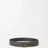 Ceinture réversible Anagram en cuir de veau grainé souple et cuir de veau lisse Toundra/Noir/Étain