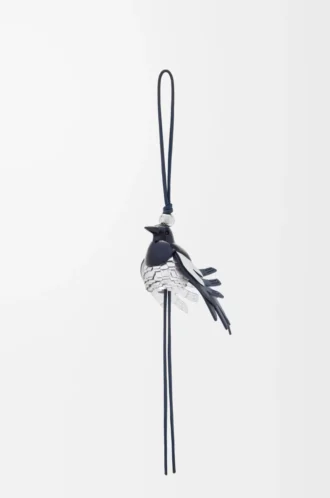 Charm Magpie en cuir de veau classique noir/argent