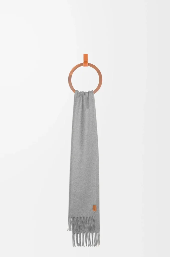 Écharpe en cachemire gris clair