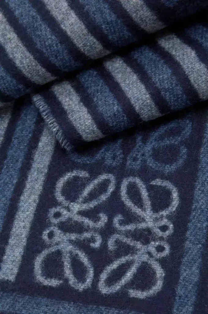Écharpe en laine et cachemire bleu marine foncé