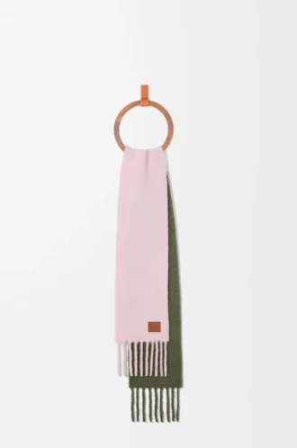 Écharpe en mélange d&rsquo;alpaga et de laine rose pâle/vert kaki