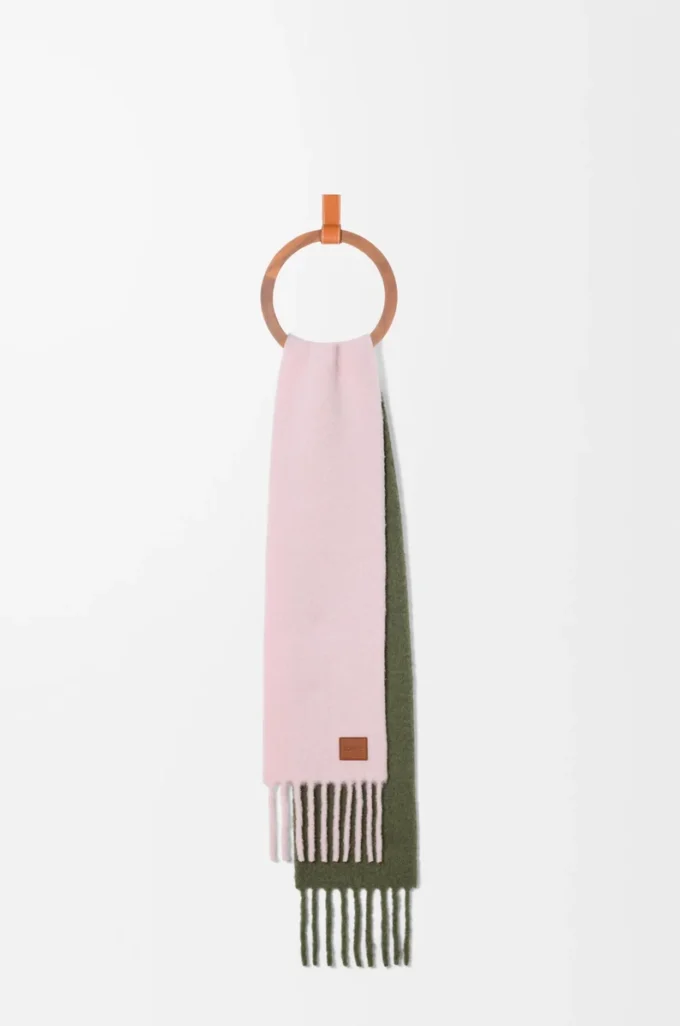 Écharpe en mélange d’alpaga et de laine rose pâle/vert kaki Écharpe en mélange d’alpaga et de laine rose pâle/vert kaki