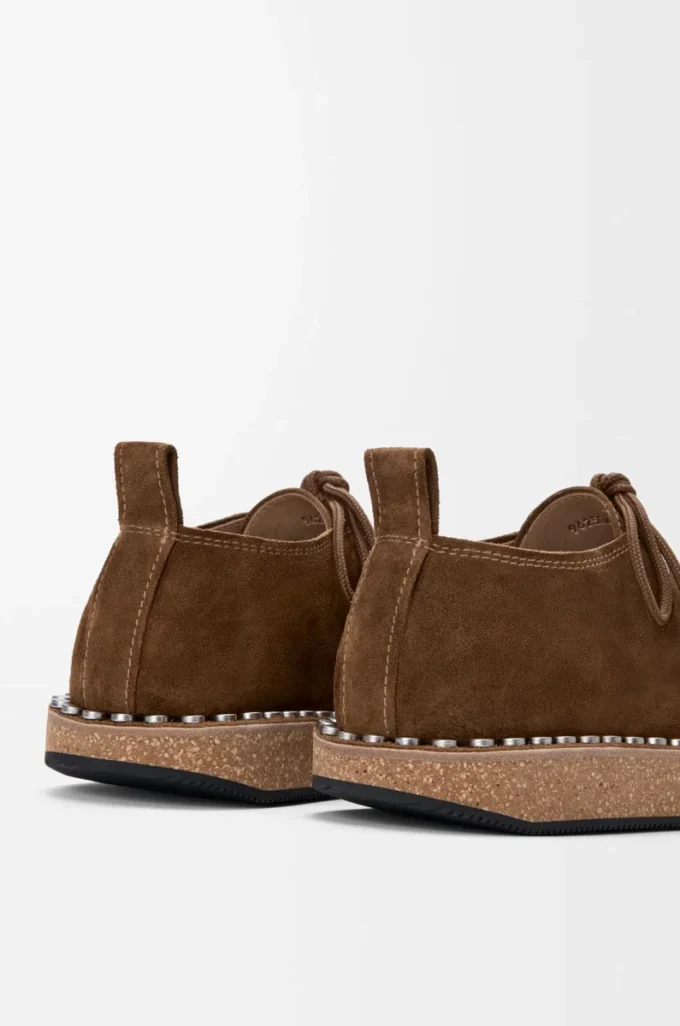 Chaussures à lacets en cuir de veau suédé marron