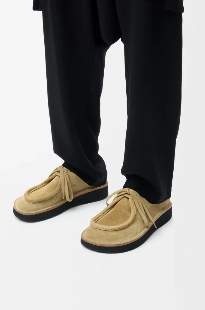 Chaussures à lacets Faro en cuir de veau suédé Sahara