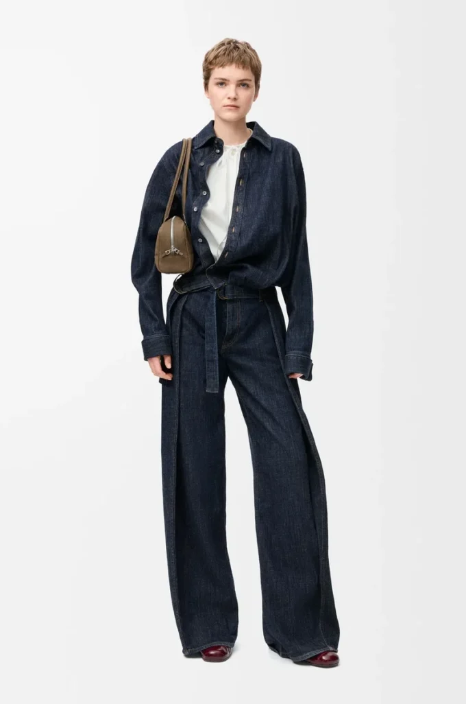 Chemise drapée en denim bleu indigo