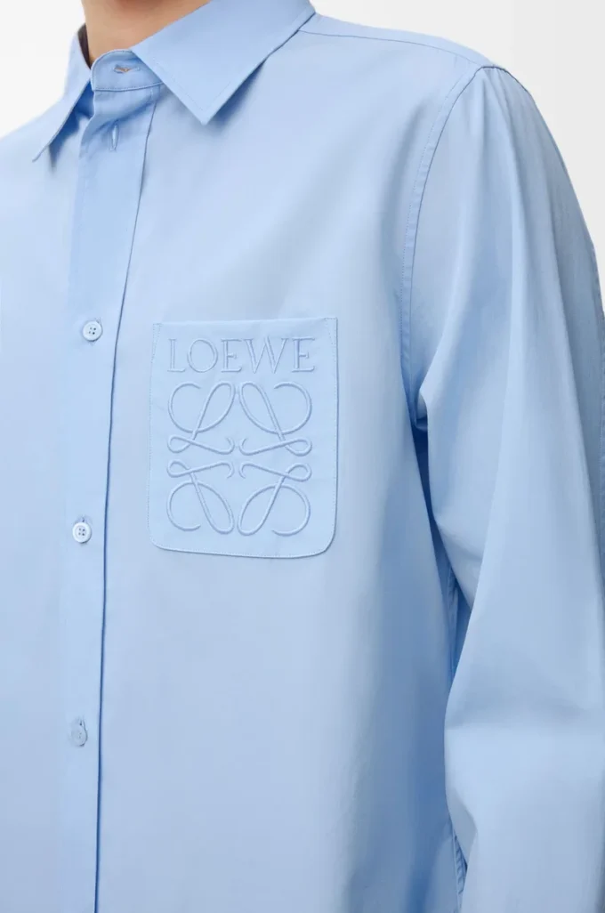 Chemise en coton bleu clair Chemise en coton bleu clair