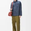 Chemise en coton bleu délavé