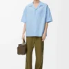 Chemise à manches courtes en coton bleu clair