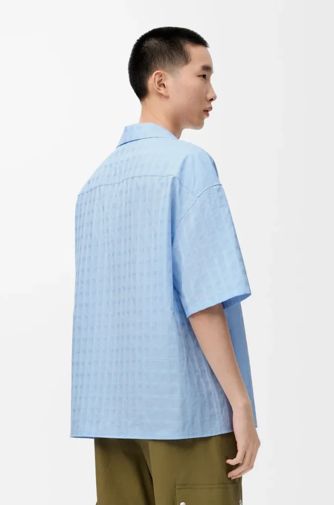 Chemise à manches courtes en coton bleu clair