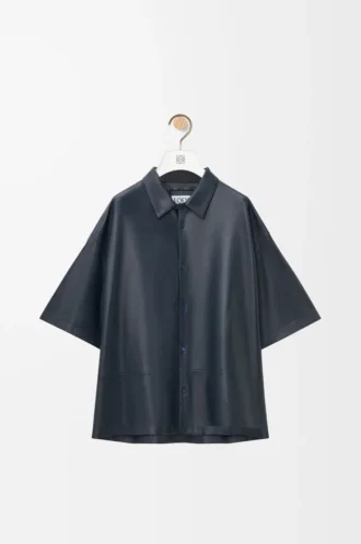 Chemise à manches courtes en cuir d&rsquo;agneau nappa bleu marine foncé