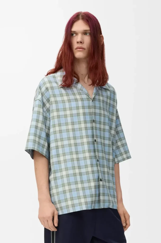 Chemise à manches courtes en laine mélangée bleu clair/blanc Chemise à manches courtes en laine mélangée bleu clair/blanc