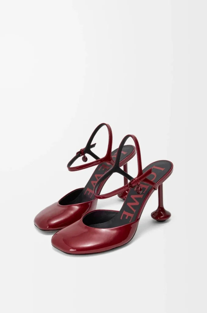 Escarpins à bride cheville Toy en cuir d’agneau verni souple Rouge foncé Escarpins à bride cheville Toy en cuir d’agneau verni souple Rouge foncé