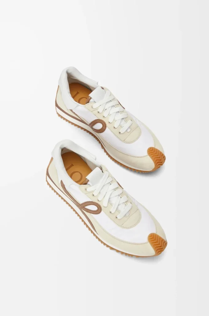 Flow Runner en nylon et daim chocolat/presque optique