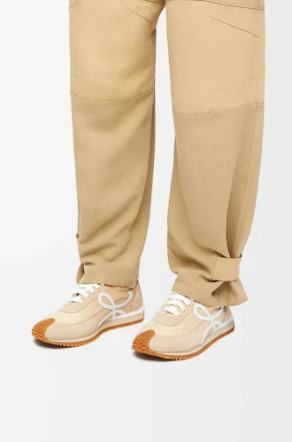 Flow Runner en nylon et daim Light Powder