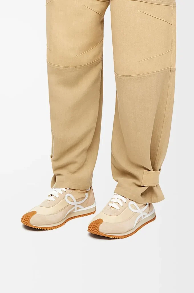Flow Runner en nylon et daim Light Powder
