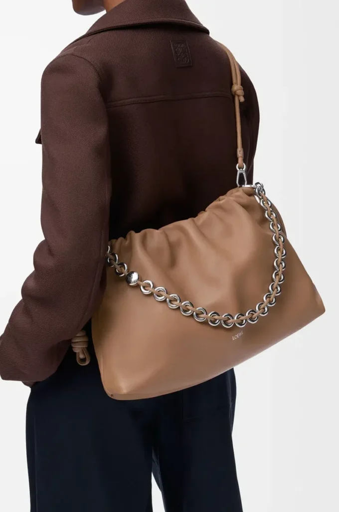 Grand sac à main Flamenco en cuir d&rsquo;agneau nappa moelleux Mocha