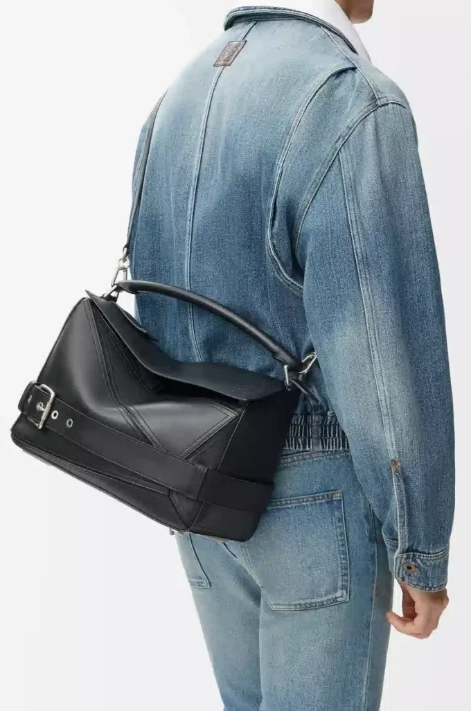 Grand sac Puzzle Biker en cuir de veau brillant Noir