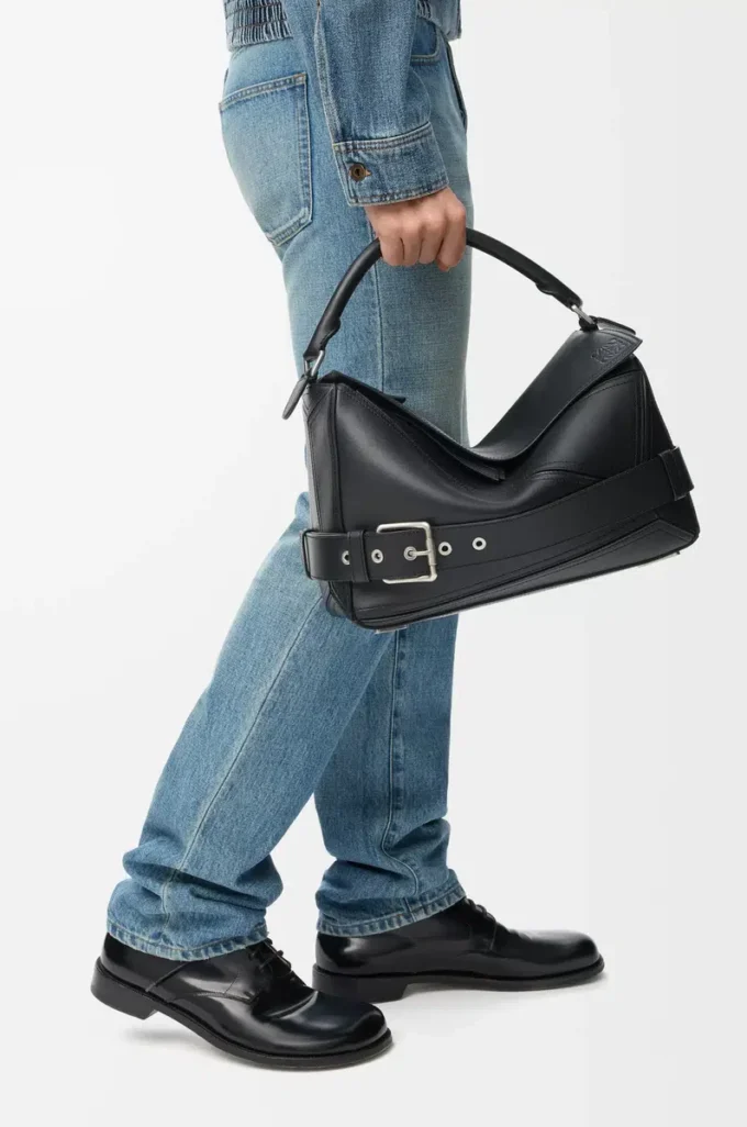 Grand sac Puzzle Biker en cuir de veau brillant Noir