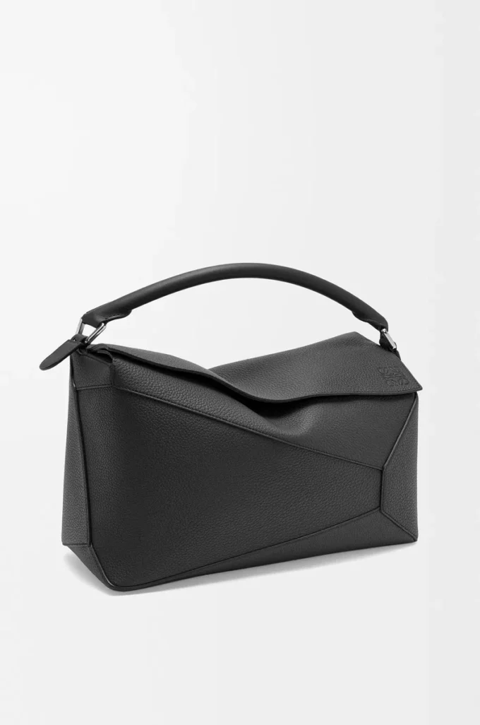 Grand sac Puzzle Edge en cuir de veau grainé noir
