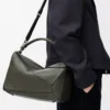 Grand sac Puzzle en cuir de veau grainé souple Kaki foncé Grand sac Puzzle en cuir de veau grainé souple Kaki foncé