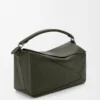 Grand sac Puzzle en cuir de veau grainé souple Kaki foncé Grand sac Puzzle en cuir de veau grainé souple Kaki foncé