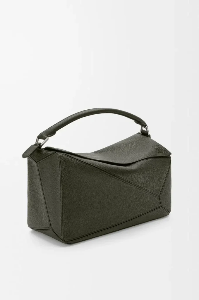 Grand sac Puzzle en cuir de veau grainé souple Kaki foncé Grand sac Puzzle en cuir de veau grainé souple Kaki foncé