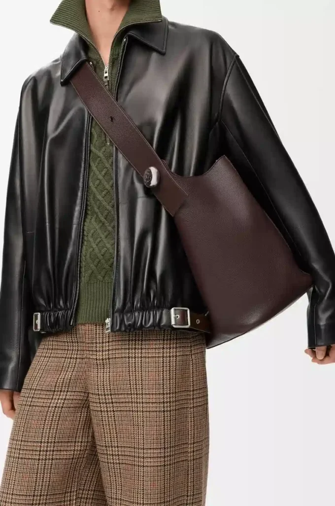 Grand sac seau Pebble en cuir de veau grainé souple Oxblood Grand sac seau Pebble en cuir de veau grainé souple Oxblood