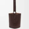 Grand sac seau Pebble en cuir de veau grainé souple Oxblood Grand sac seau Pebble en cuir de veau grainé souple Oxblood