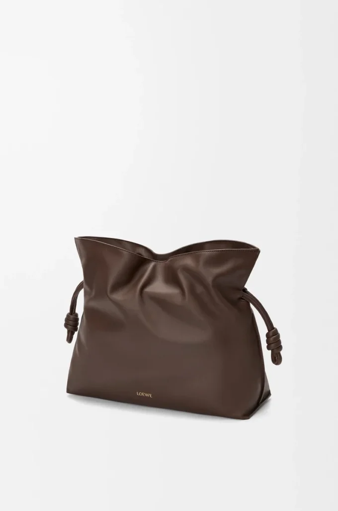 Grande pochette Flamenco en cuir de veau nappa Chocolate Grande pochette Flamenco en cuir de veau nappa Chocolate