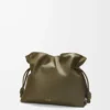 Grande pochette Flamenco en cuir de veau nappa Dark Khaki Grande pochette Flamenco en cuir de veau nappa Dark Khaki