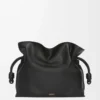 Grande pochette Flamenco en cuir de veau nappa noir Grande pochette Flamenco en cuir de veau nappa noir