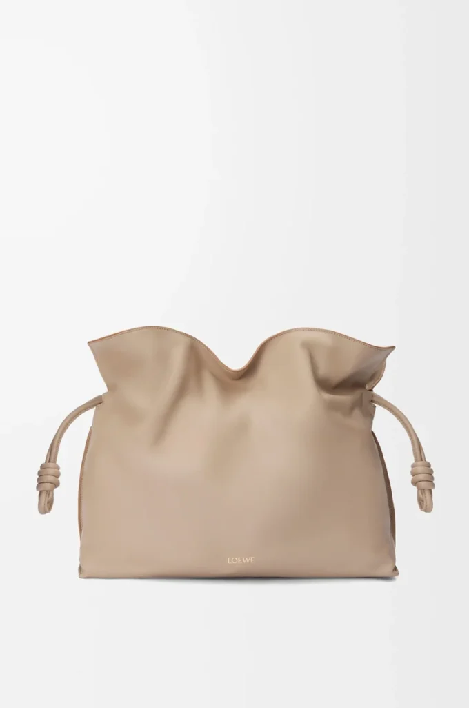 Grande pochette Flamenco en cuir de veau nappa Sand