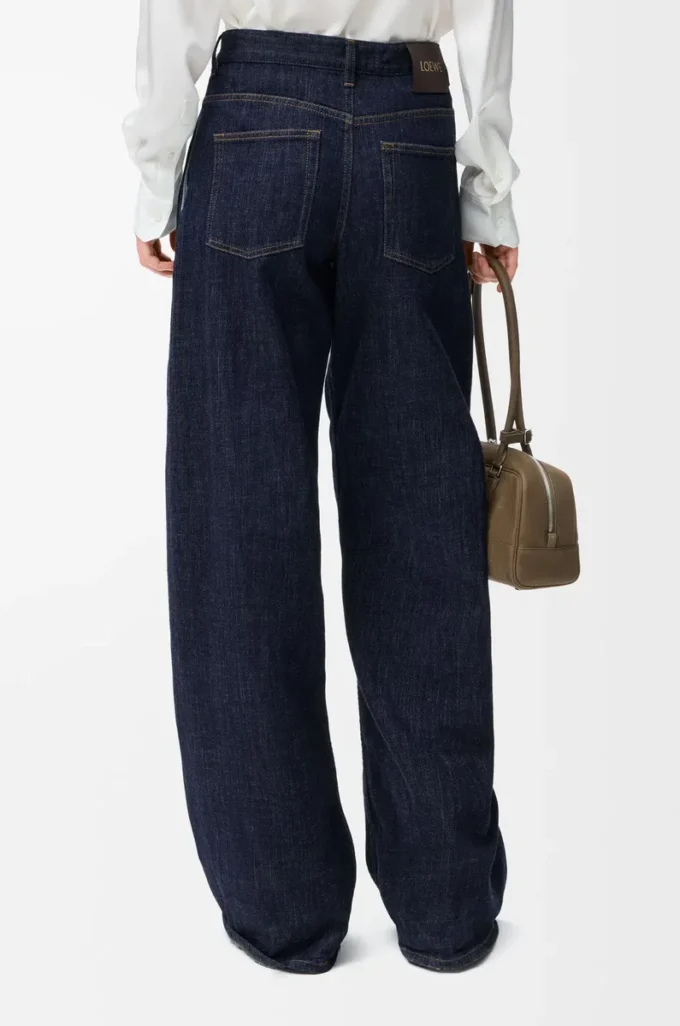 Jean à ceinture en denim bleu indigo Jean à ceinture en denim bleu indigo