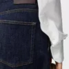 Jean à ceinture en denim bleu indigo Jean à ceinture en denim bleu indigo