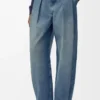 Jean en denim délavé Jean en denim délavé