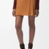 Mini-jupe plissée en cuir d&rsquo;agneau suédé couleur caramel